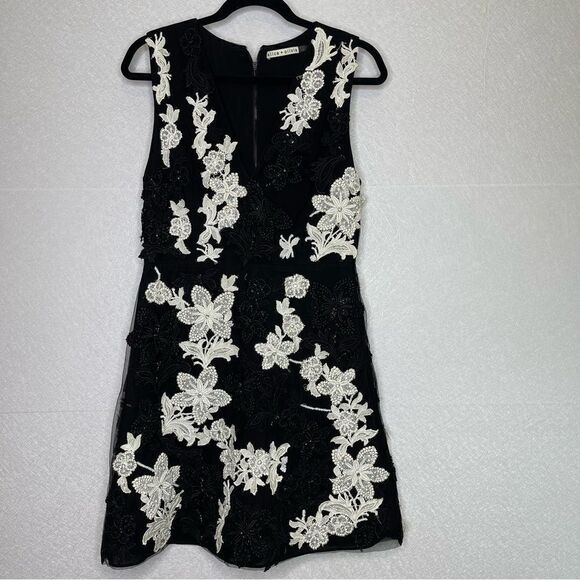 Alice + Olivia Floral Appliqué Sequin Lace Embellished Dress 8 - Picture 3 of 7